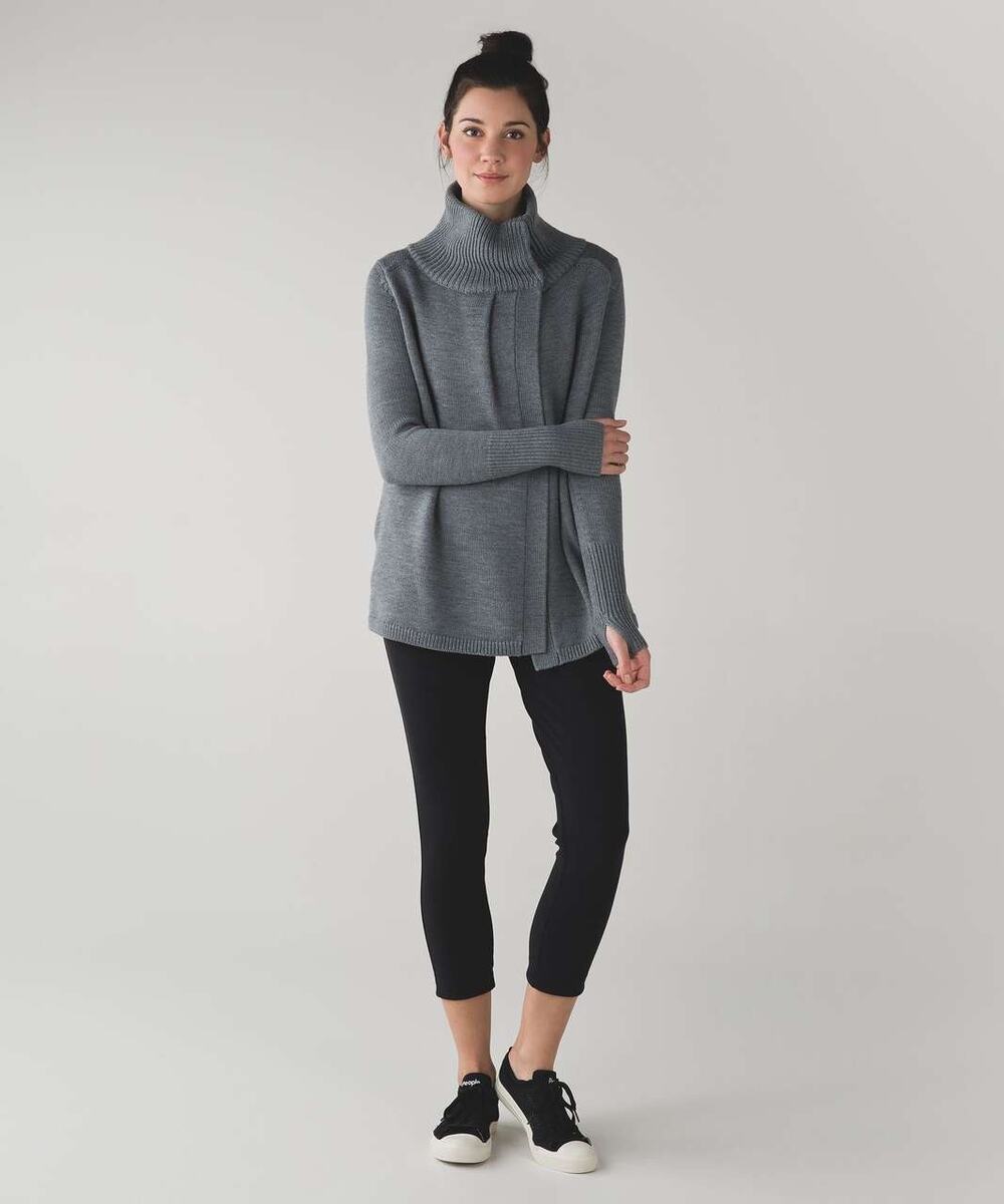 Lululemon Karmic Cocoon Wrap Heathered Gray 100% Merino Wool Sweater Sz 4 Cozy